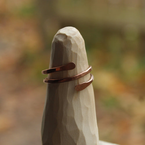 Coiled hug ring